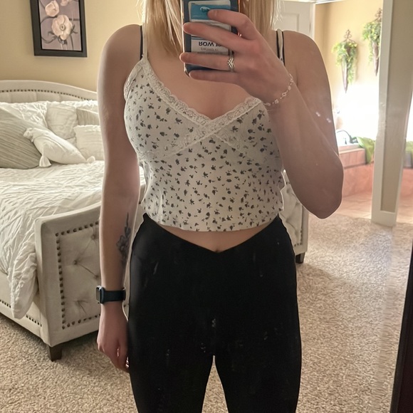 Garage crop top - Picture 4 of 4